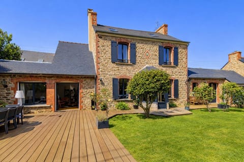 Patio, Facade/entrance, Garden