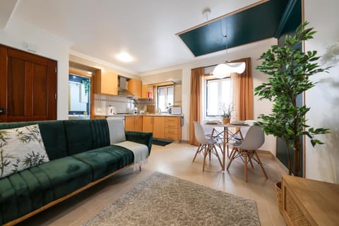 Communal lounge/ TV room, Dining area