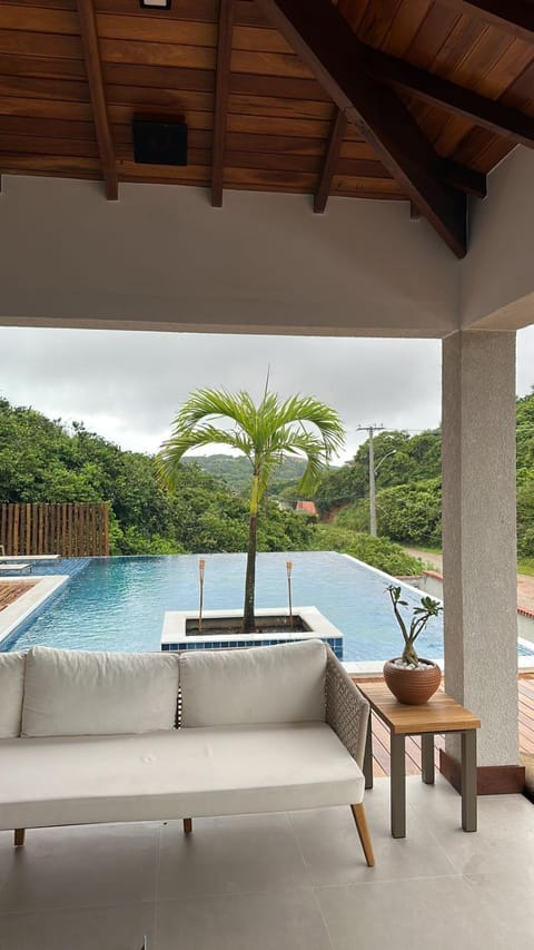 Casa alto padrão a 100 metros da praia brava House in Armacao dos Buzios