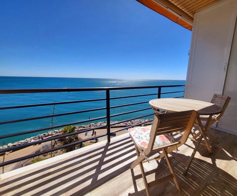 Day, Natural landscape, Balcony/Terrace, Sea view