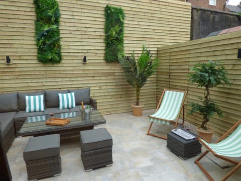 Patio, Garden, Seating area, Garden view, sunbed