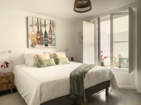 Living room, Bedroom
