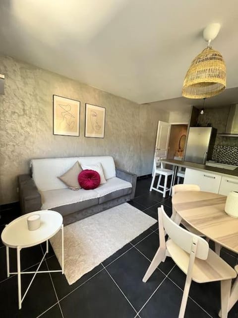 Charmant 2 pièces proche Monaco - Parking privé Apartment in Menton