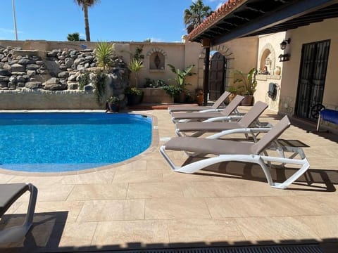 Balcony/Terrace, Swimming pool