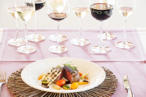 Food and drinks, Food, Lunch, Dinner, Alcoholic drinks