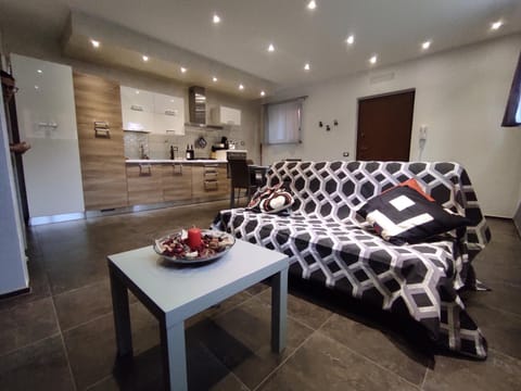 TV and multimedia, Living room, Seating area, Dining area, locker, kitchen