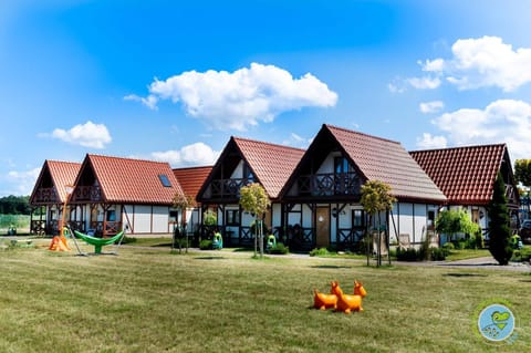 Property building, Day, Natural landscape, Garden, Garden view