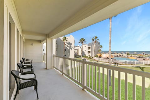 View (from property/room), Balcony/Terrace, Sea view