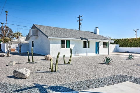 Less Than 4 Mi to Dtwn Palm Springs Home with Private Patio House in Palm Springs