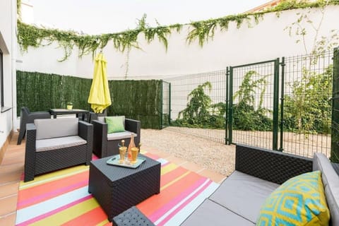 Garden, Balcony/Terrace