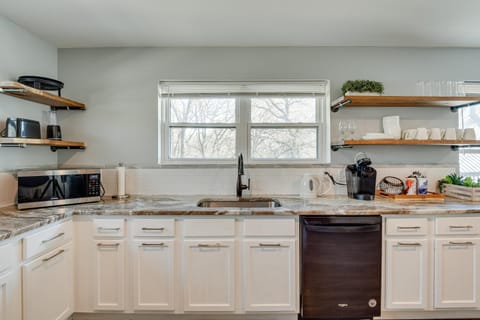 Modern Flower Mound Home Less Than 2 Mi to River Walk House in Flower Mound