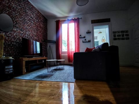 Communal lounge/ TV room, TV and multimedia, Living room