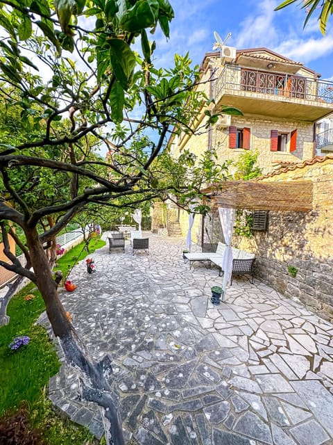 Property building, Garden view