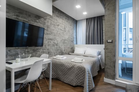 Bed, TV and multimedia