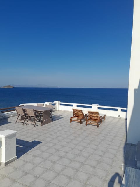 View (from property/room), Balcony/Terrace, Sea view