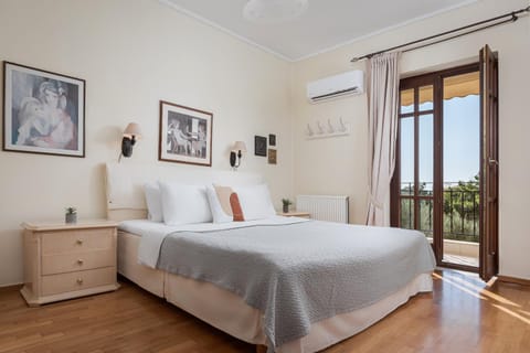 Bedroom, air conditioner