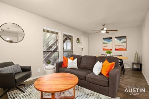 Minutes to Zilker, Barton Springs and Free Parking Apartment in Zilker