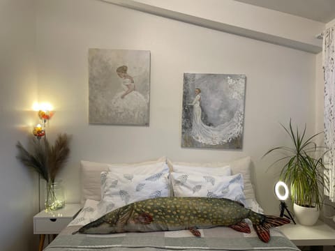 Bed, Decorative detail, Bedroom