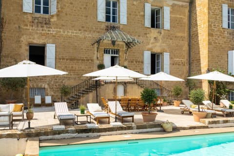Property building, Swimming pool, Swimming pool