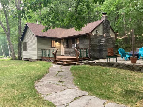 Property building, Patio, Natural landscape, Garden
