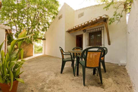 Patio, Balcony/Terrace, hair dresser