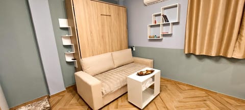 Decorative detail, Seating area