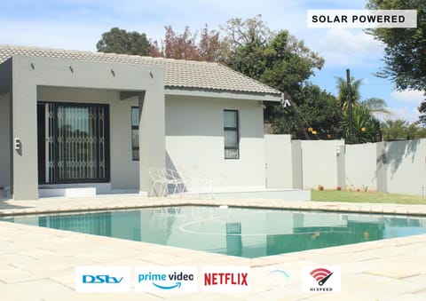 Property building, Day, Pool view, Swimming pool