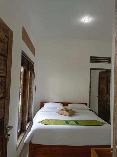 Araminth Guest House and Spa Bed and Breakfast in Buleleng