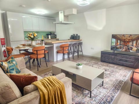 Kitchen or kitchenette, Living room, Dining area, oven, stove