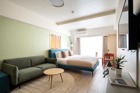 Bed, TV and multimedia, Photo of the whole room, Seating area