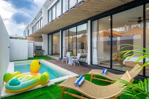 Swimming pool, Inner courtyard view