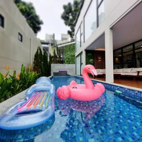 Pool view, Swimming pool