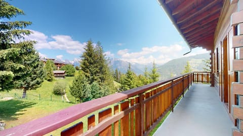 Natural landscape, Balcony/Terrace, Mountain view