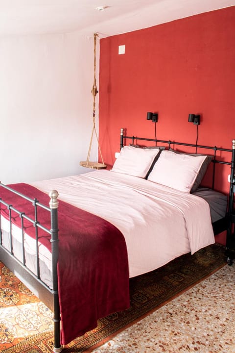 Bed, Bedroom, Family