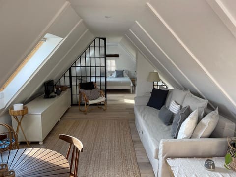 Living room, Photo of the whole room, Bedroom