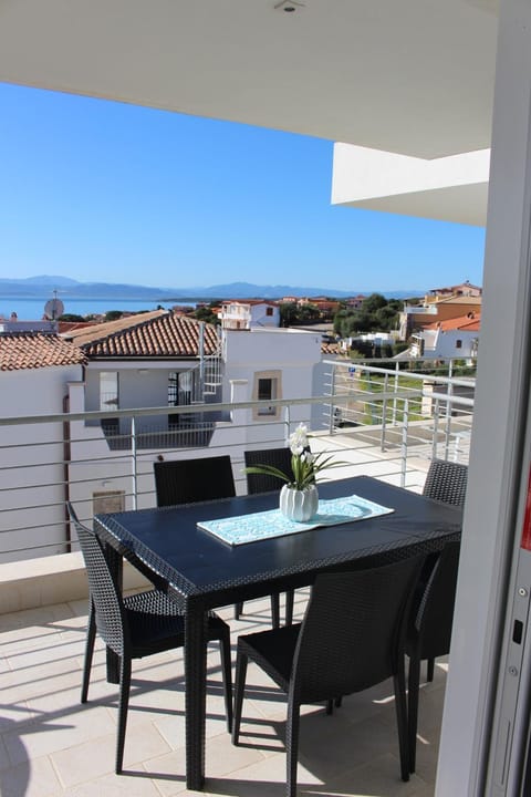 View (from property/room), Balcony/Terrace, Sea view