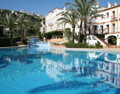 Property building, Pool view