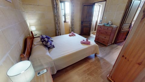 Qala Bed&Breakfast with swimming pool - IL-Wenniessa Bed and Breakfast in Malta
