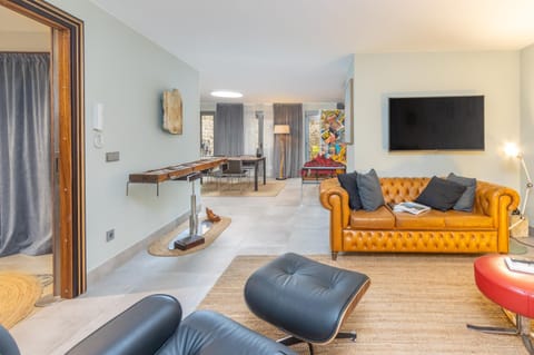 Property building, Living room