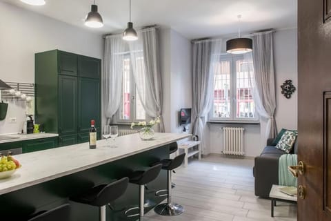 Kitchen or kitchenette, Living room, Seating area, Dining area, pet friendly, stove
