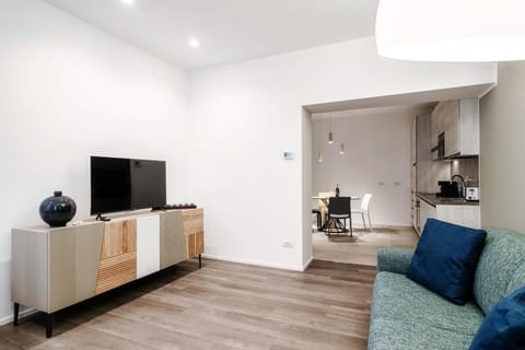 Communal lounge/ TV room, TV and multimedia, Kitchen or kitchenette, Living room, Seating area, Evening entertainment