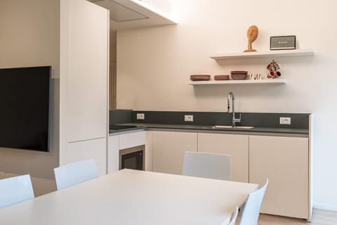 TV and multimedia, Living room, Dining area, dishwasher, minibar, kitchen