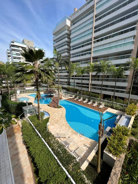 Property building, Day, Pool view, Swimming pool, sunbed