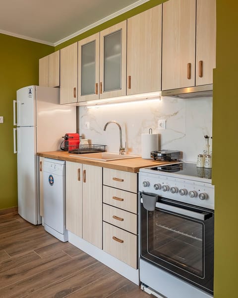 Coffee/tea facilities, Kitchen or kitchenette, dishwasher, pet friendly, stove, toaster