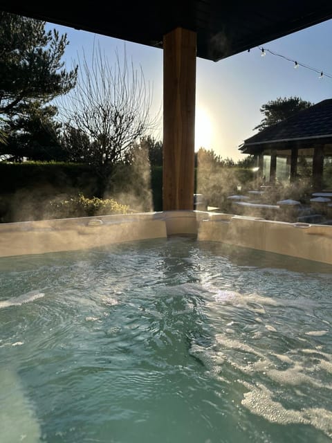 Hot Tub, Sunrise
