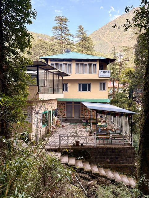 Property building, Day, Natural landscape, Mountain view