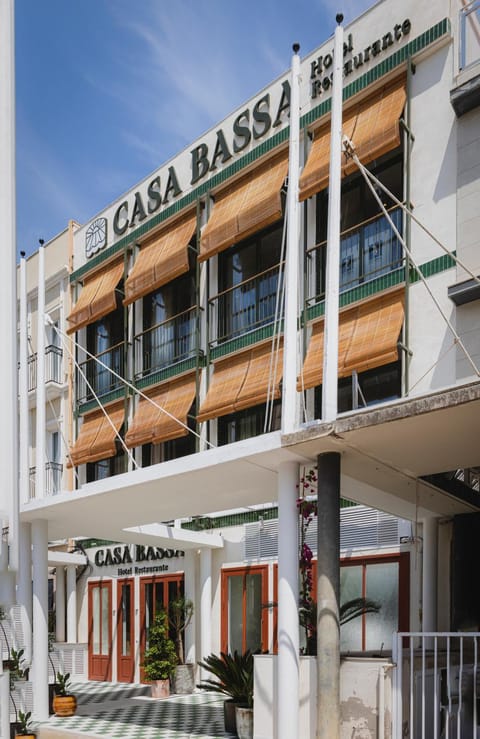 Facade/entrance