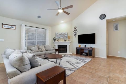 Exquisite Luxury Home near Sea World, San Antonio House in San Antonio