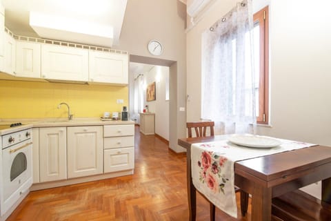 Piombino Apartments - Casa Garibaldi Apartment in Piombino