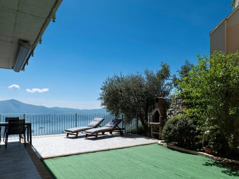 Property building, Balcony/Terrace